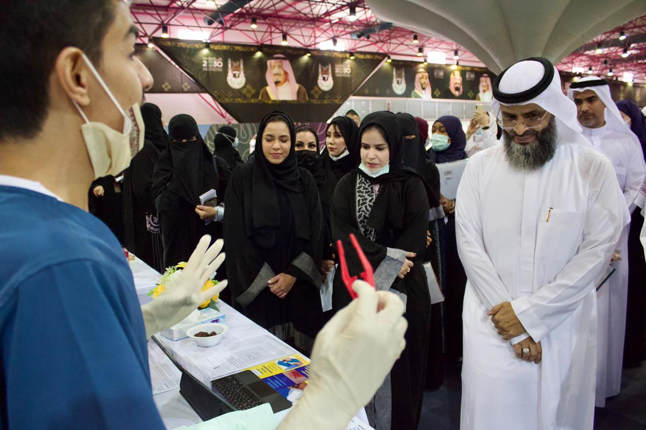 جامعة أمِّ القُرى تقيم المعرض العلمي للتَّمريض والقبالة 2022